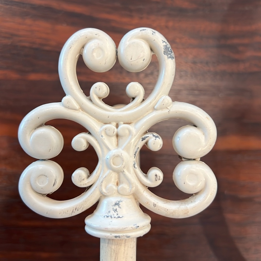 Metal Curtain ‘tie-backs’ or decorative hooks - Picture 6 of 12
